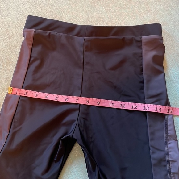 Women’s swim or athletic trunks size M black with gray on sides. New. Quick Dry - Picture 8 of 11